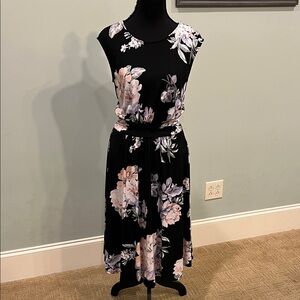 Chic Black Floral Midi Dress